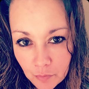 Meet your Posher, Carrie